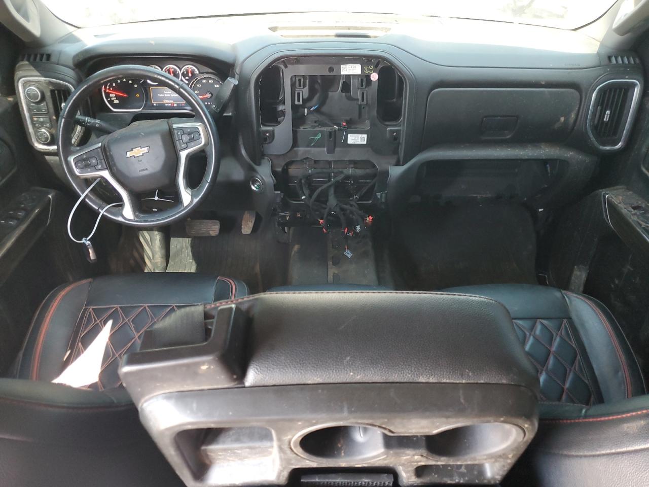 Chevrolet Silverado Image 13