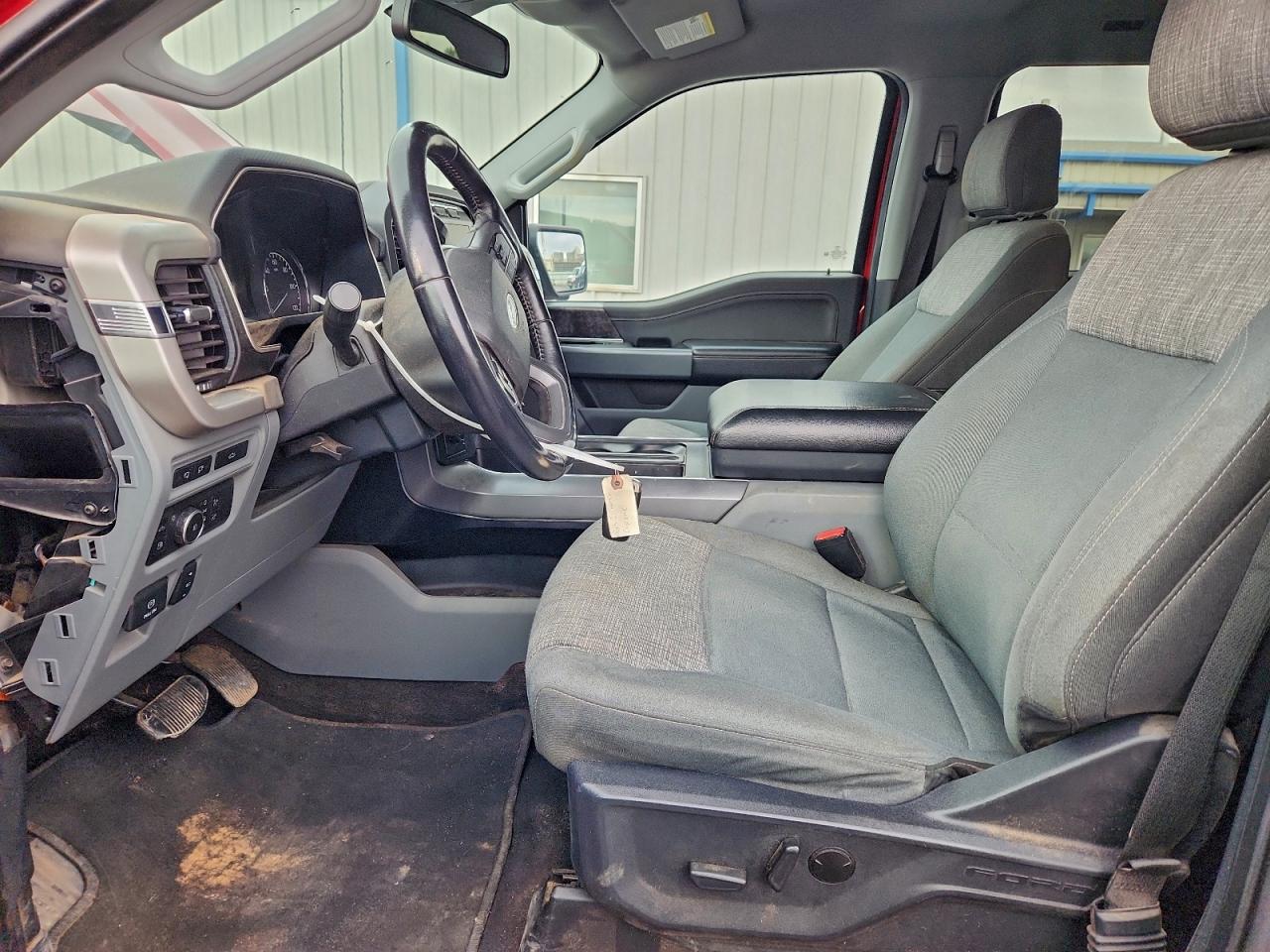 Ford F-150 Supercrew Image 12