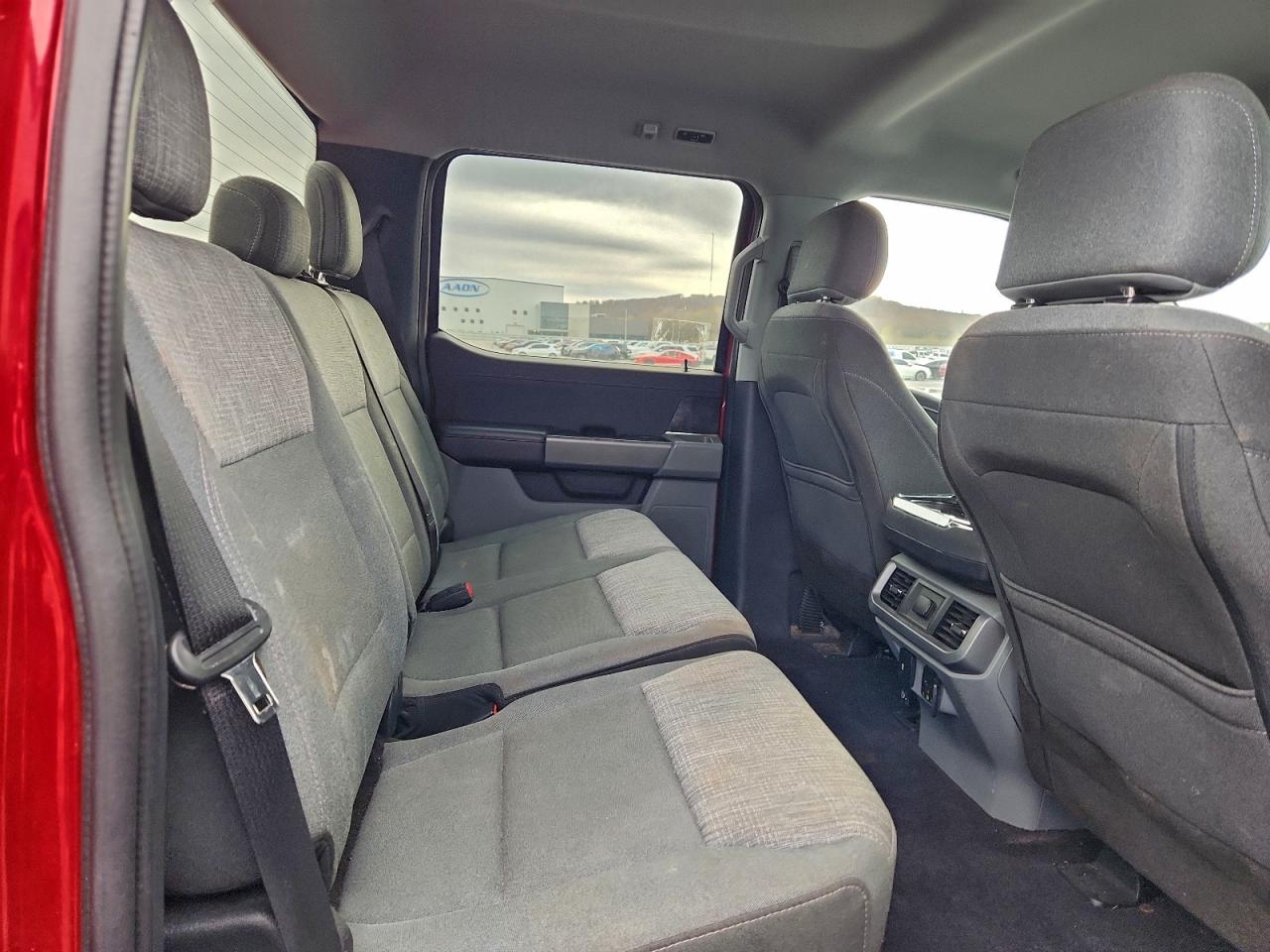 Ford F-150 Supercrew Image 5