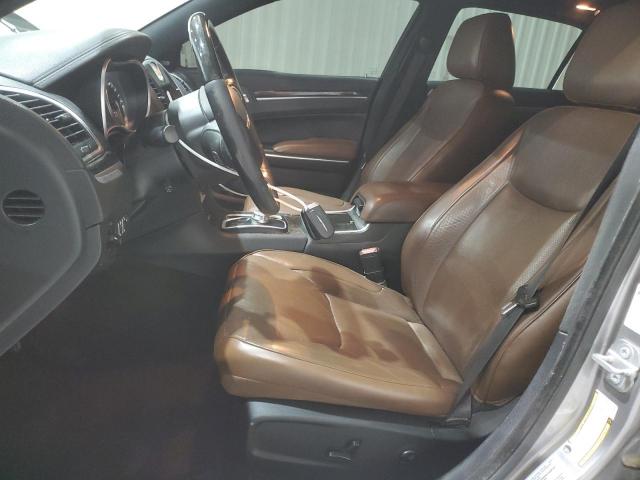 Chrysler 300 Limited Image 8