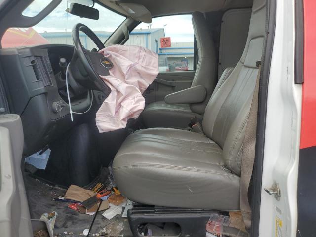 Chevrolet Express Image 10