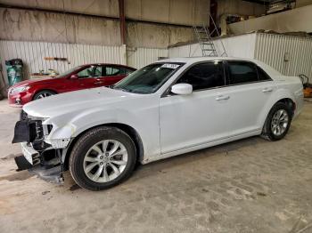  Salvage Chrysler 300