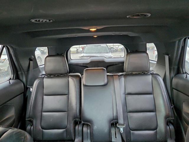 Ford Explorer Xlt Image 8