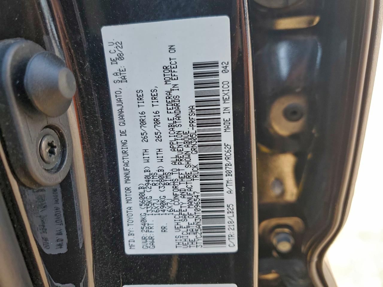 Toyota Tacoma Double Cab Image 9