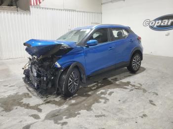  Salvage Nissan Kicks