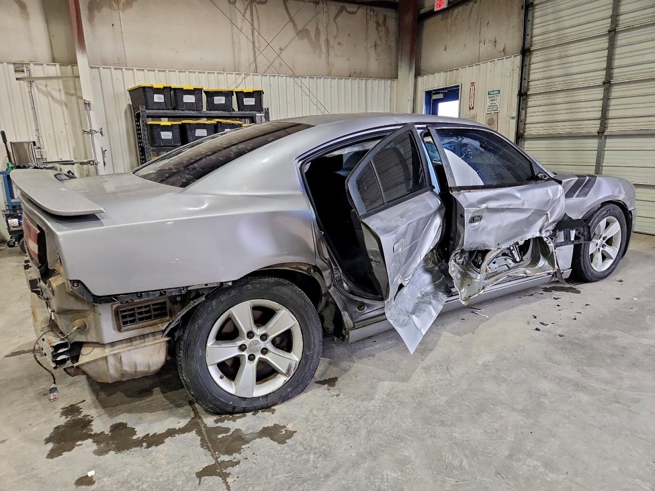 Dodge Charger Se Image 6