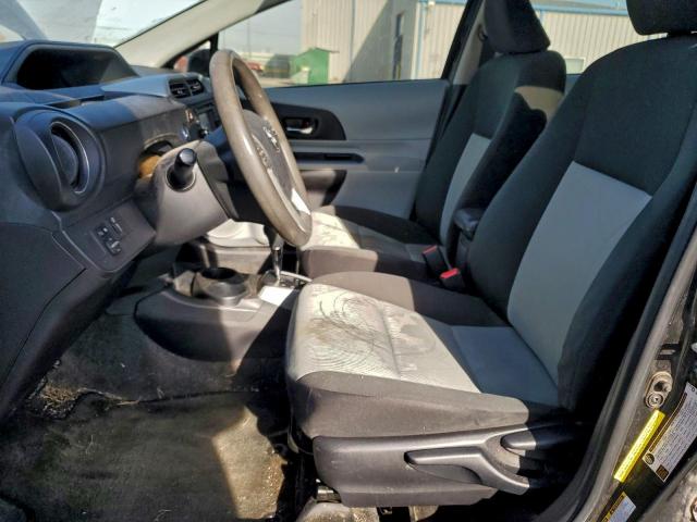 Toyota Prius Image 10