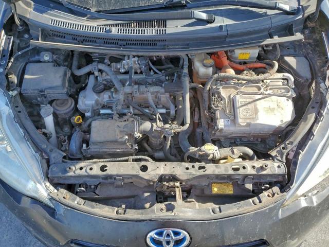 Toyota Prius Image 8