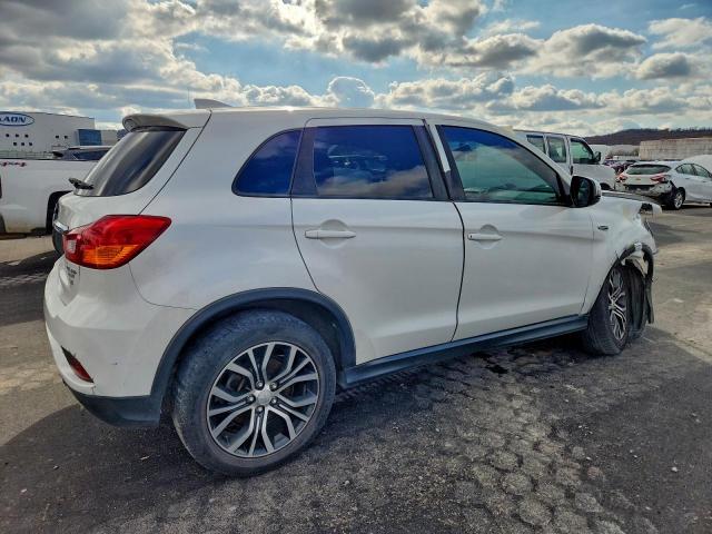 Mitsubishi Outlander Se Image 11