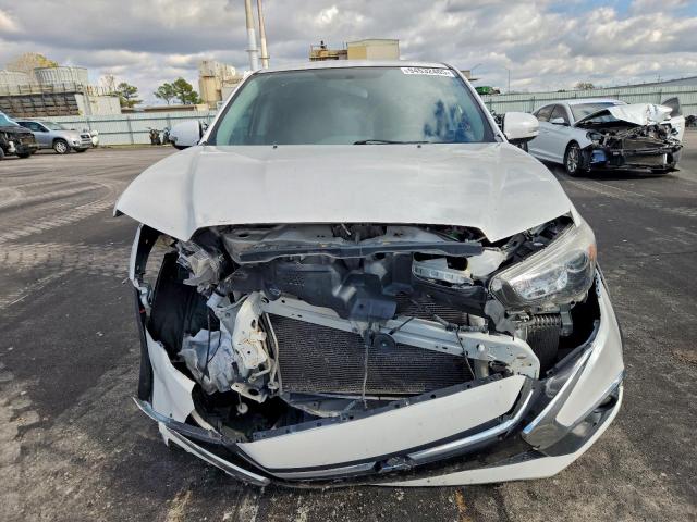 Mitsubishi Outlander Se Image 7