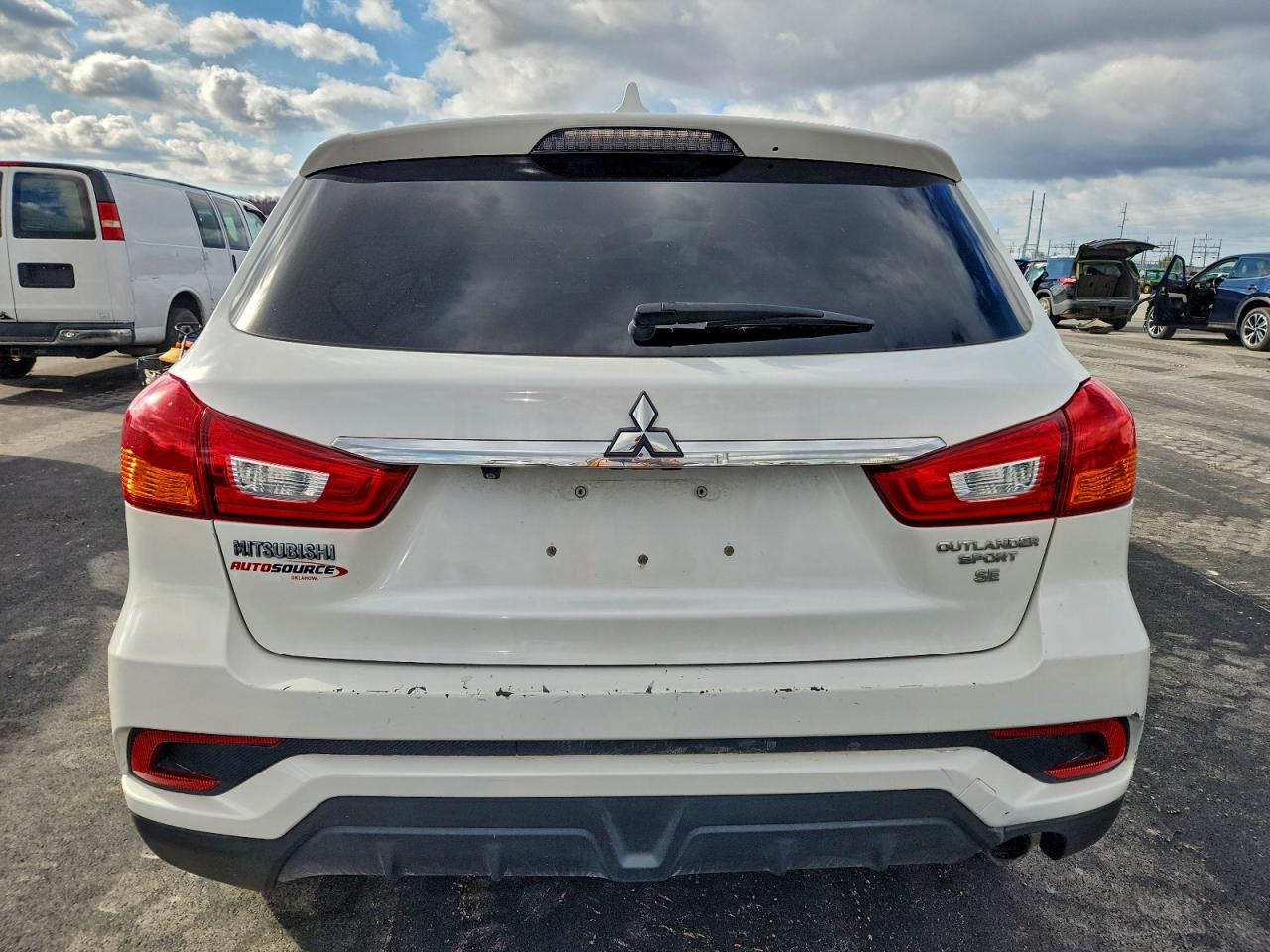 Mitsubishi Outlander Se Image 3