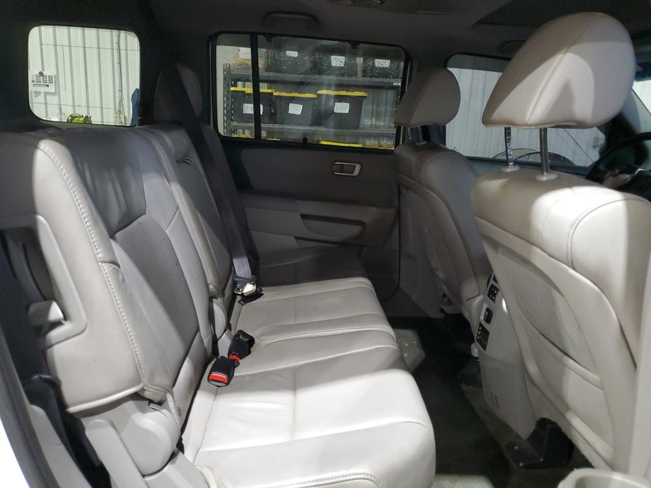 Honda Pilot Touring Image 6