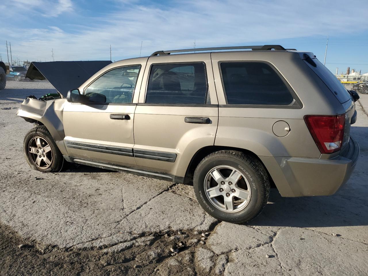 Jeep Grand Cherokee Laredo Image 6