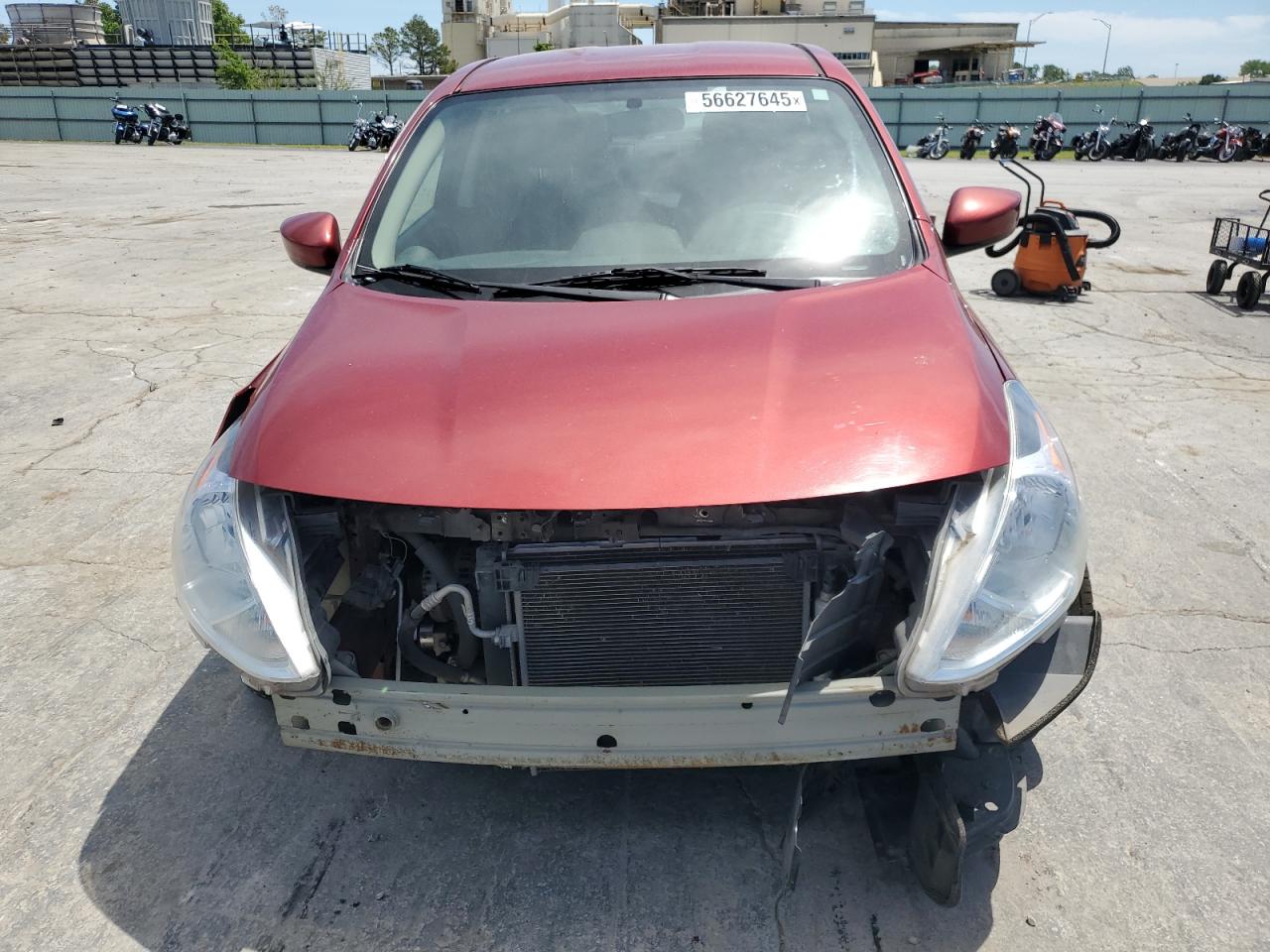 Nissan Versa S Image 8