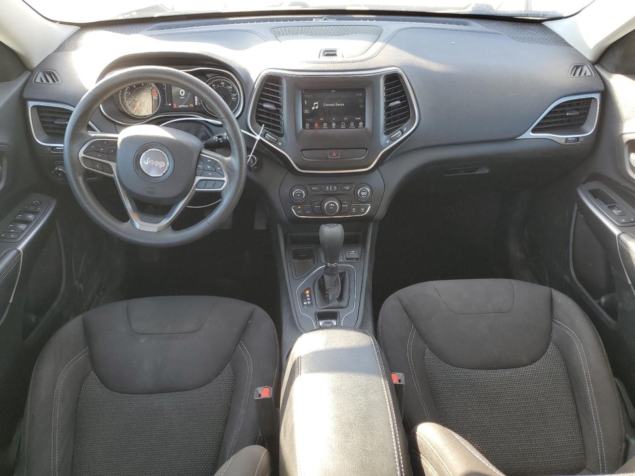 Jeep Grand Cherokee Latitude Image 12