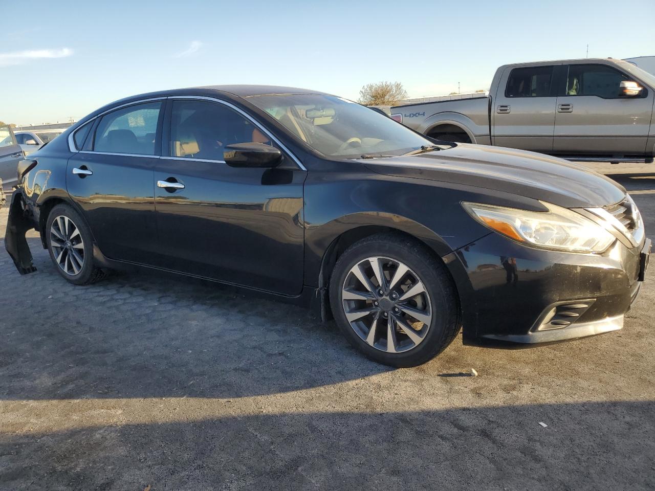 Nissan Altima 2.5 Image 4