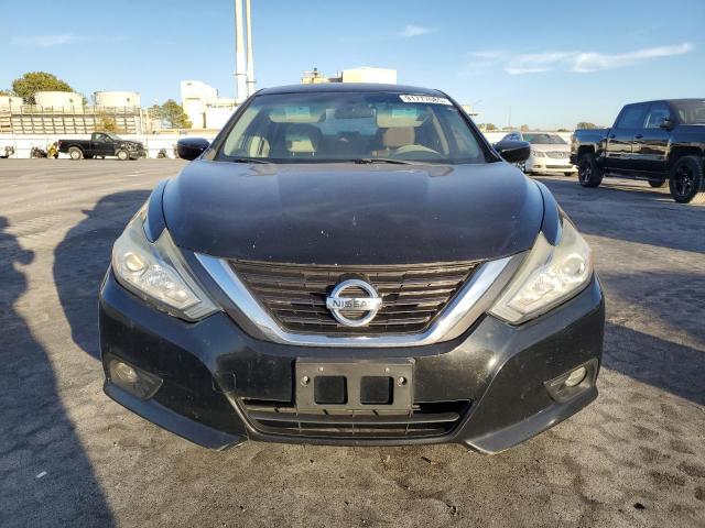 Nissan Altima 2.5 Image 5