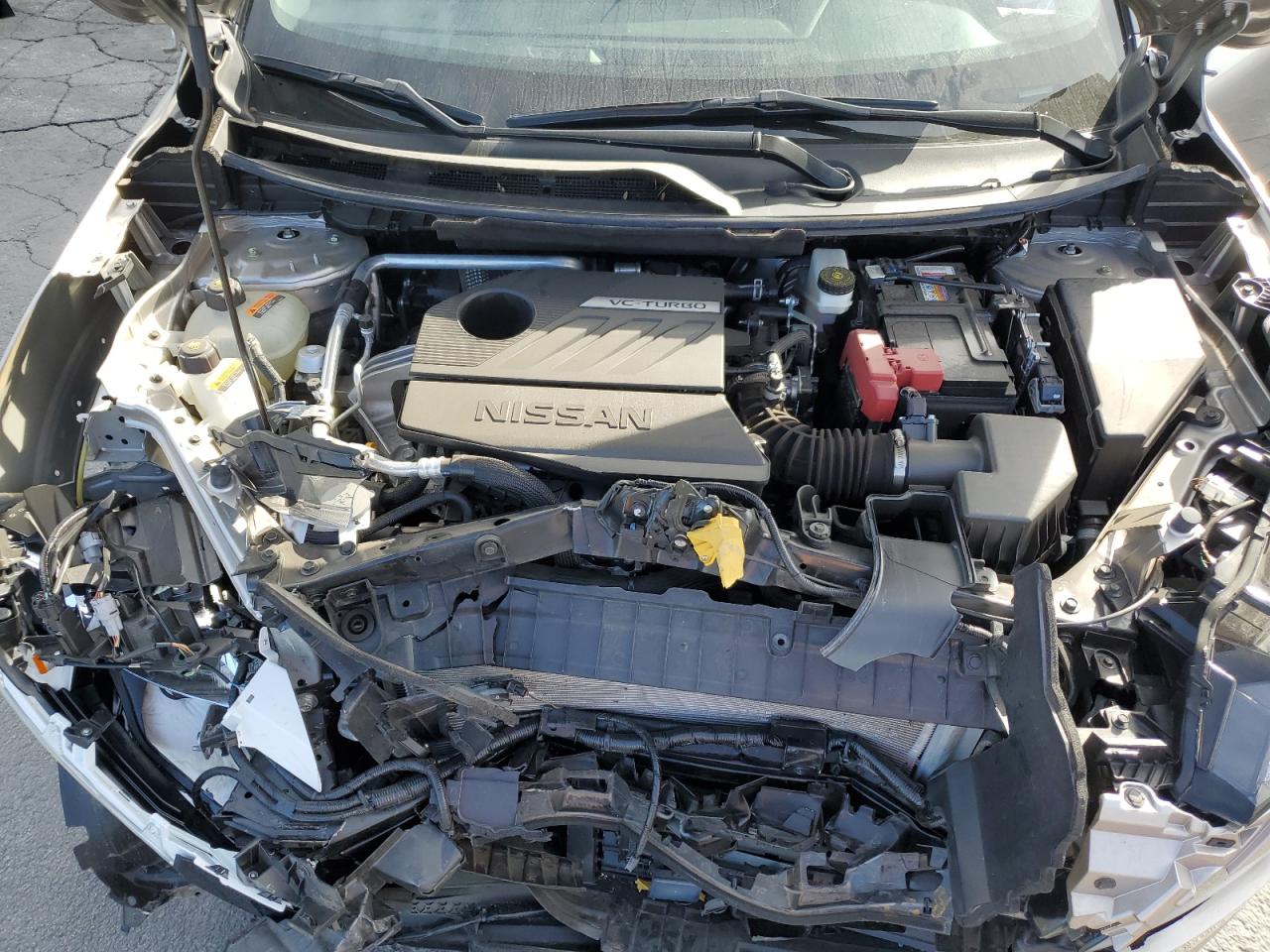 Nissan Rogue Platinum Image 2