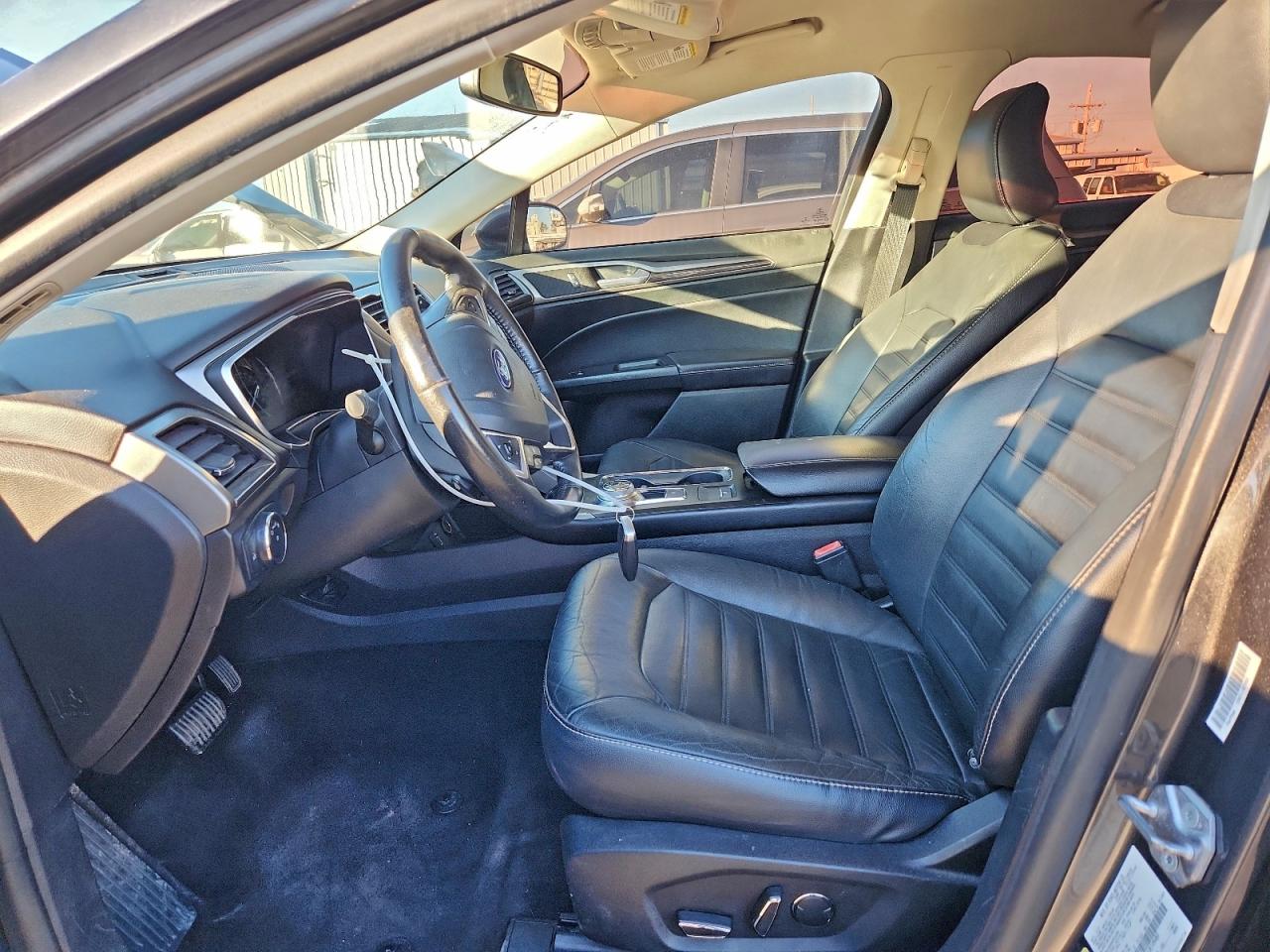 Ford Fusion Se Image 10