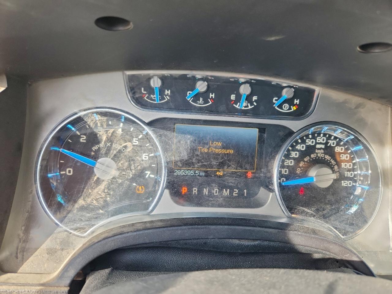 Ford F-150 Supercrew Image 12