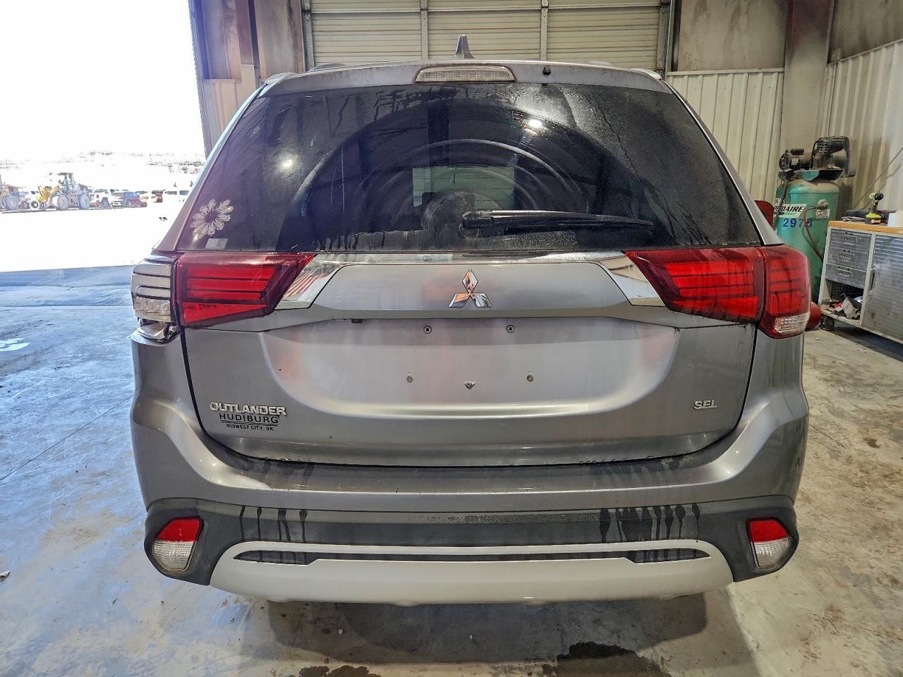 Mitsubishi Outlander Se Image 8