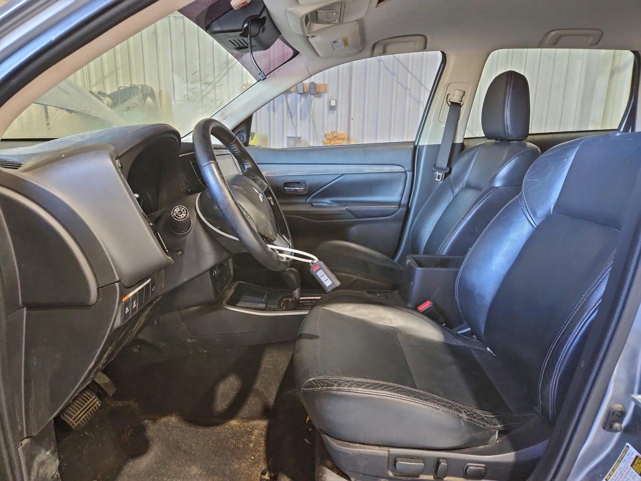 Mitsubishi Outlander Se Image 13