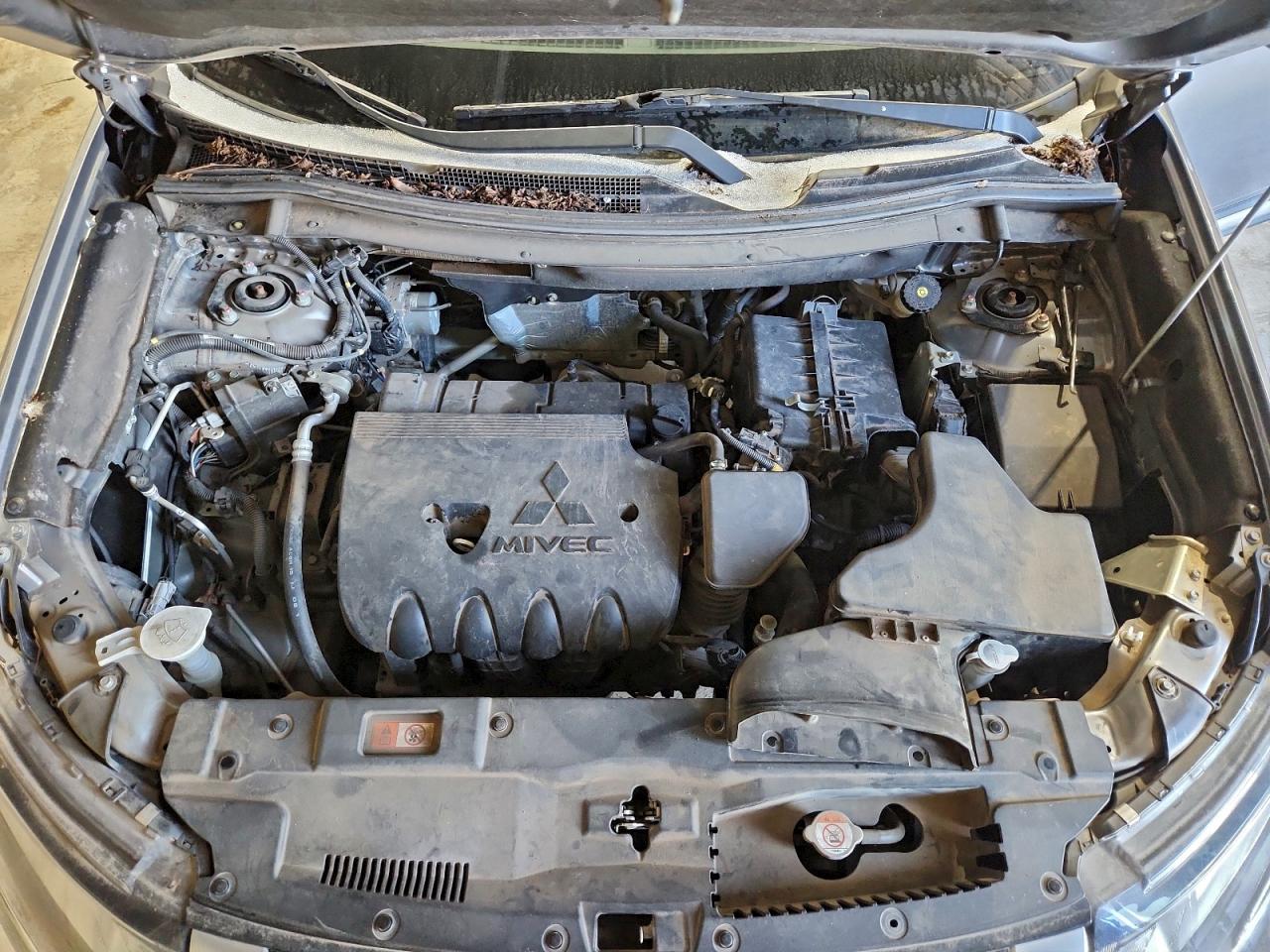 Mitsubishi Outlander Se Image 10