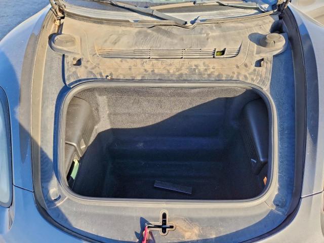 Porsche Cayman Image 11