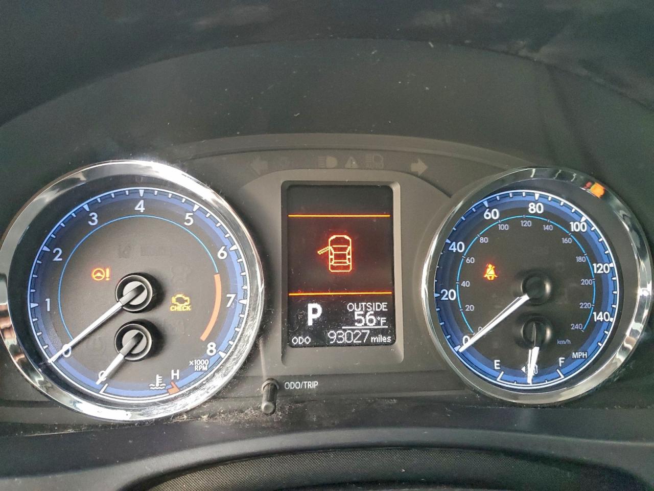 Toyota Corolla L Image 10