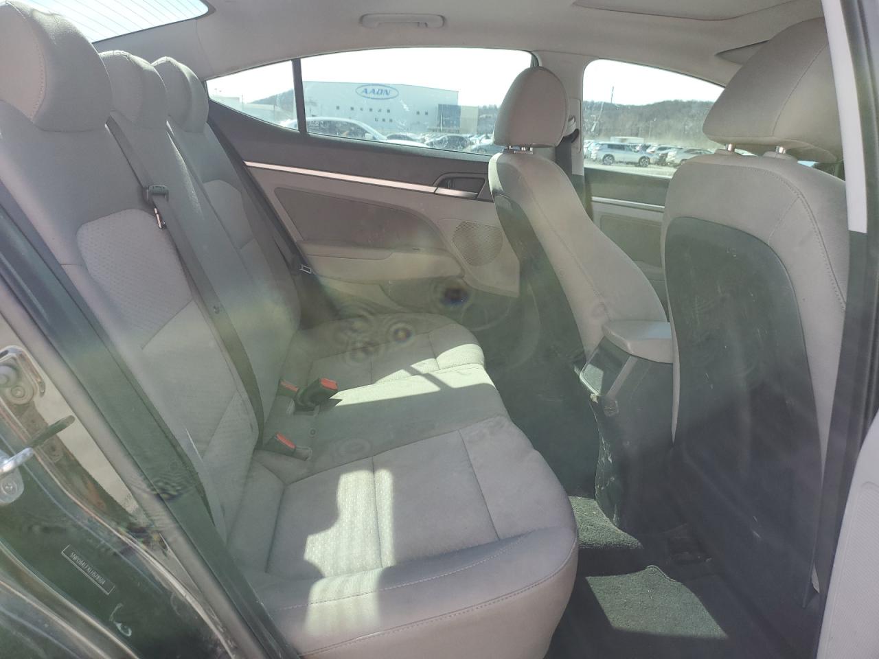 Hyundai ELANTRA Sel Image 9