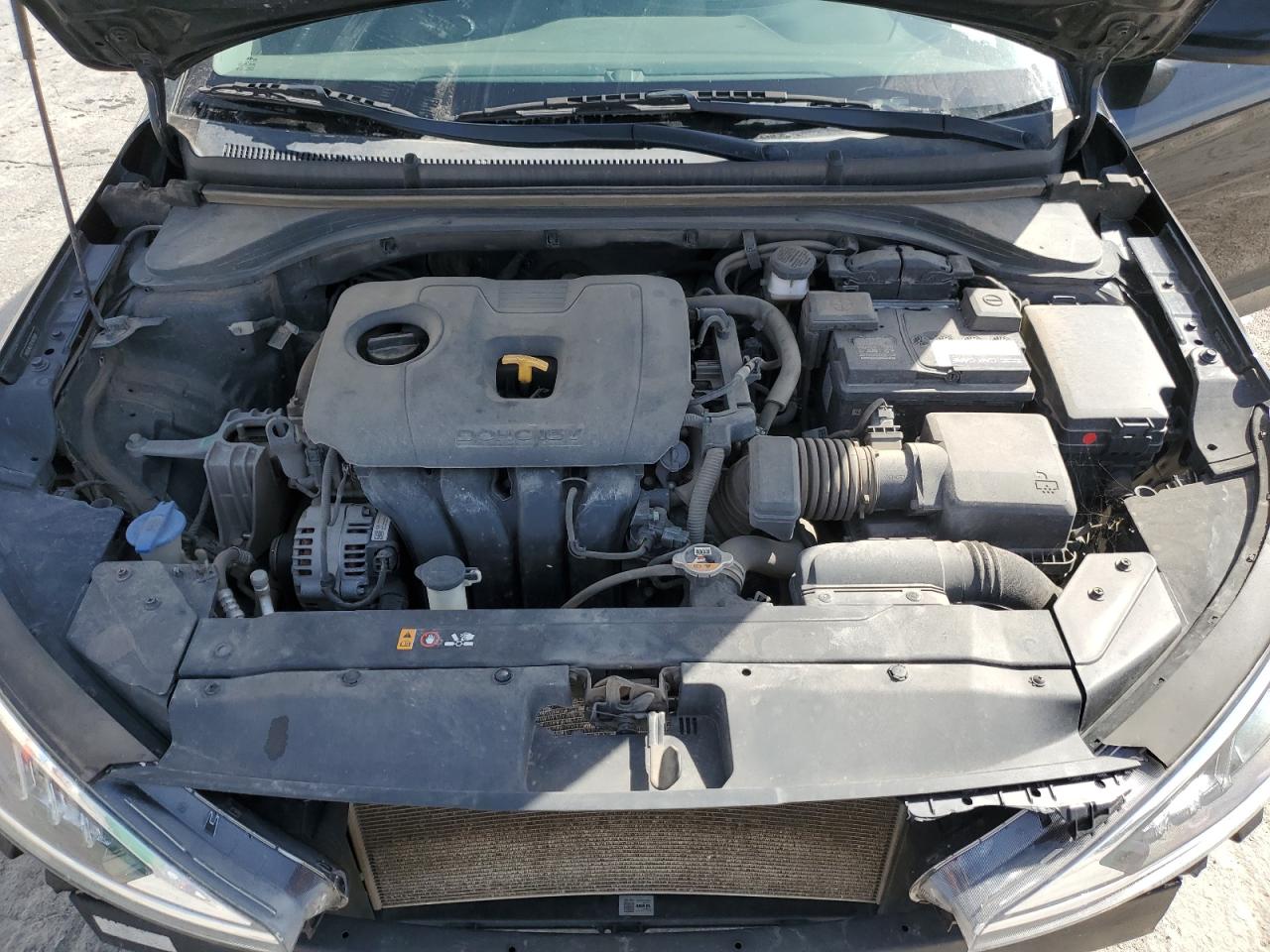 Hyundai ELANTRA Sel Image 11