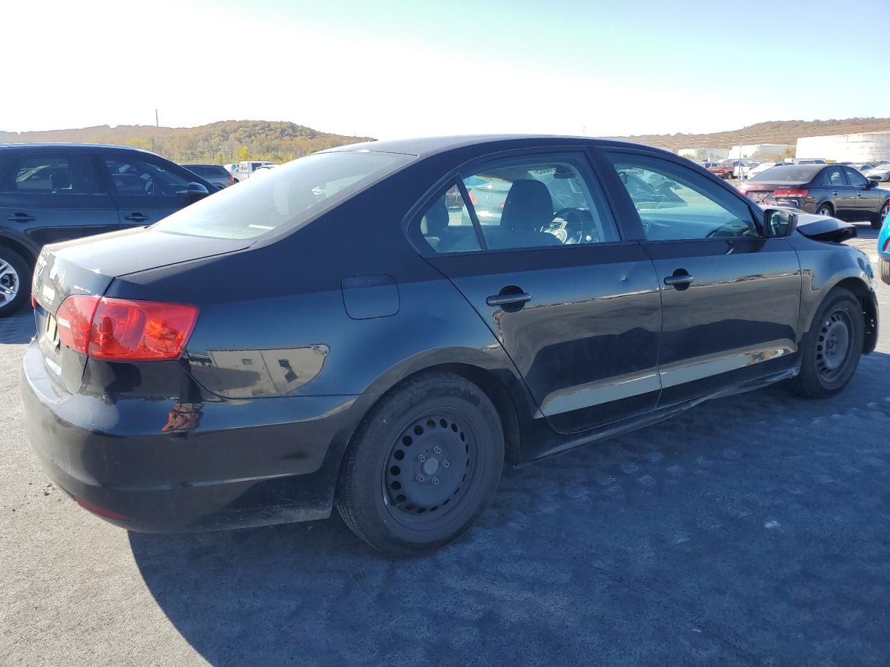 Volkswagen Jetta Base Image 11