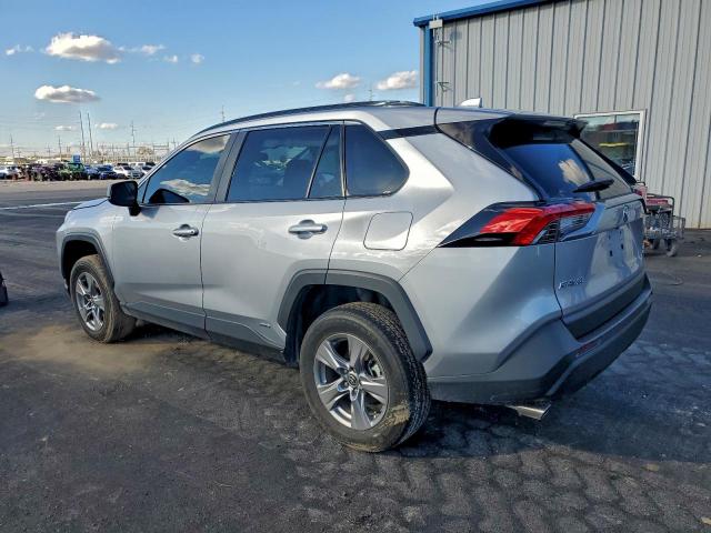 Toyota RAV4 Le Image 6
