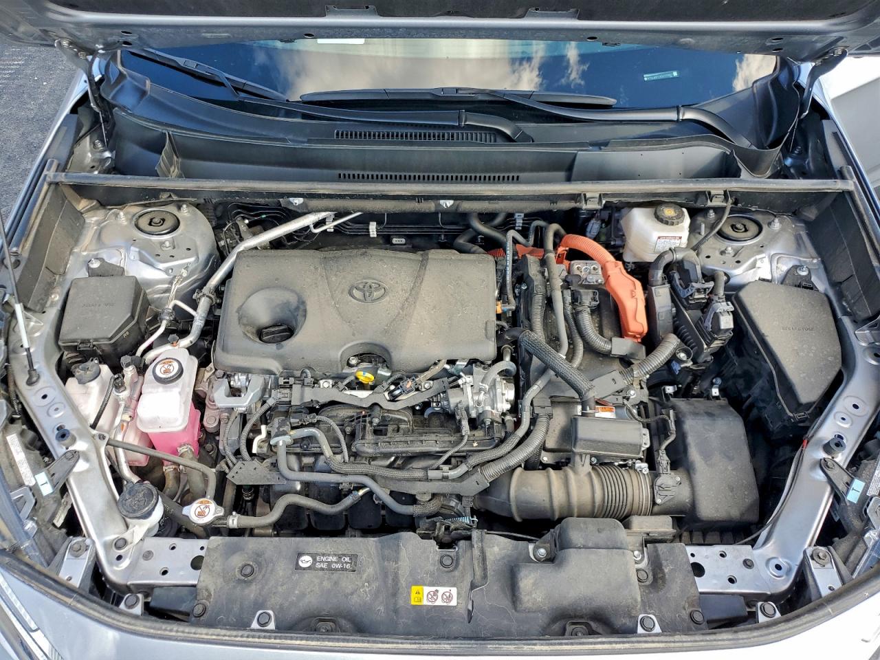 Toyota RAV4 Le Image 2