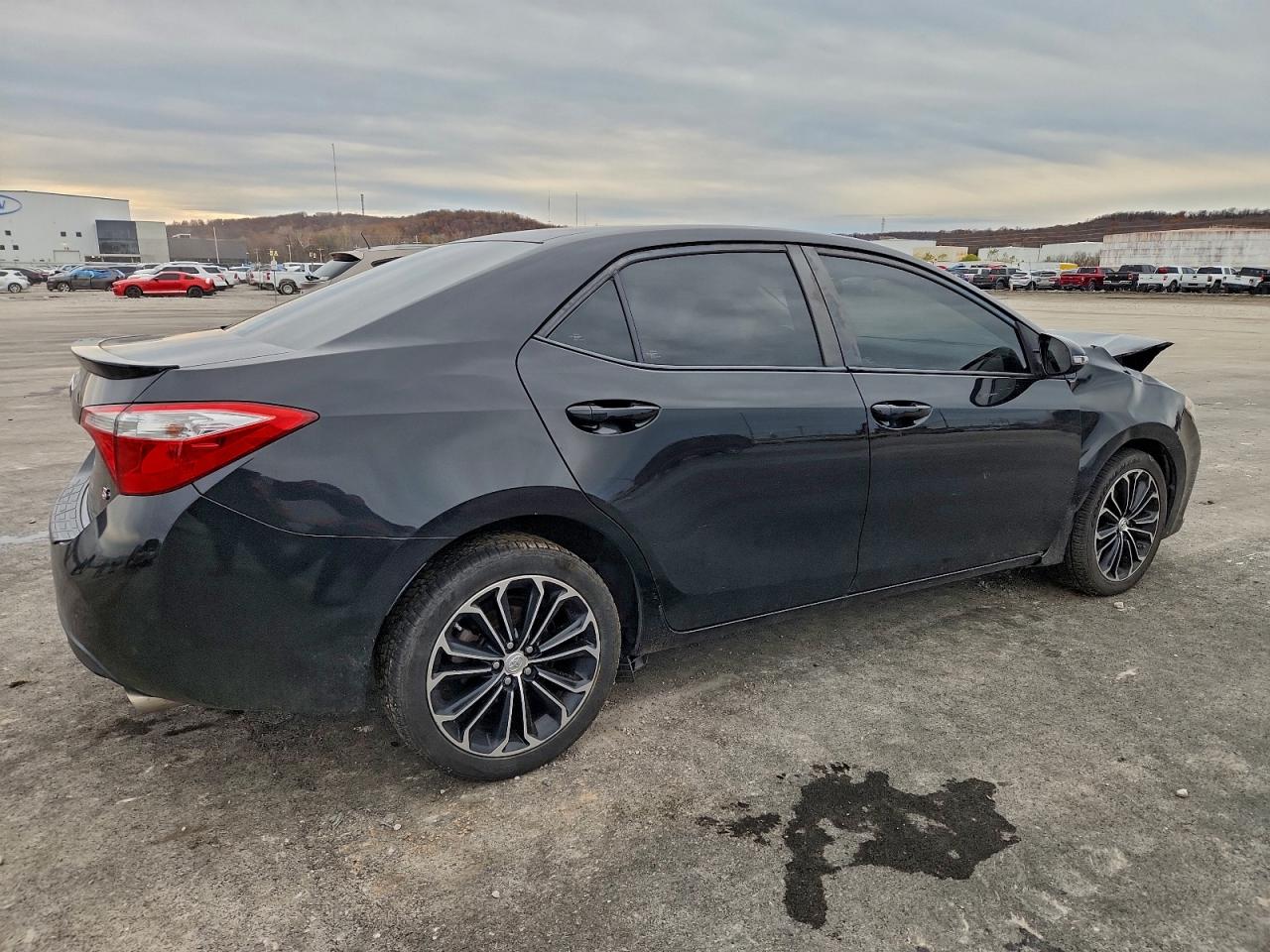 Toyota Corolla L Image 10