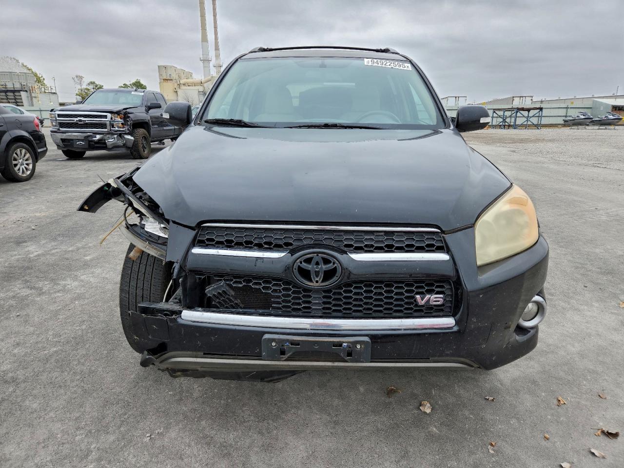 Toyota RAV4 Limited Image 13