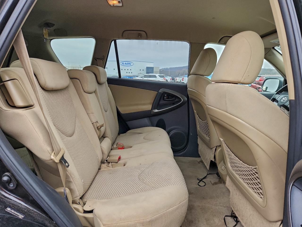 Toyota RAV4 Limited Image 14