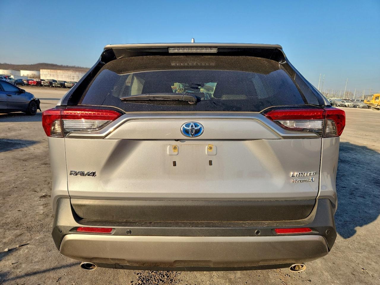 Toyota RAV4 Limited Image 11