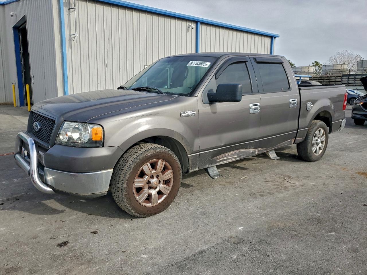 Ford F-150 Supercrew Image 1