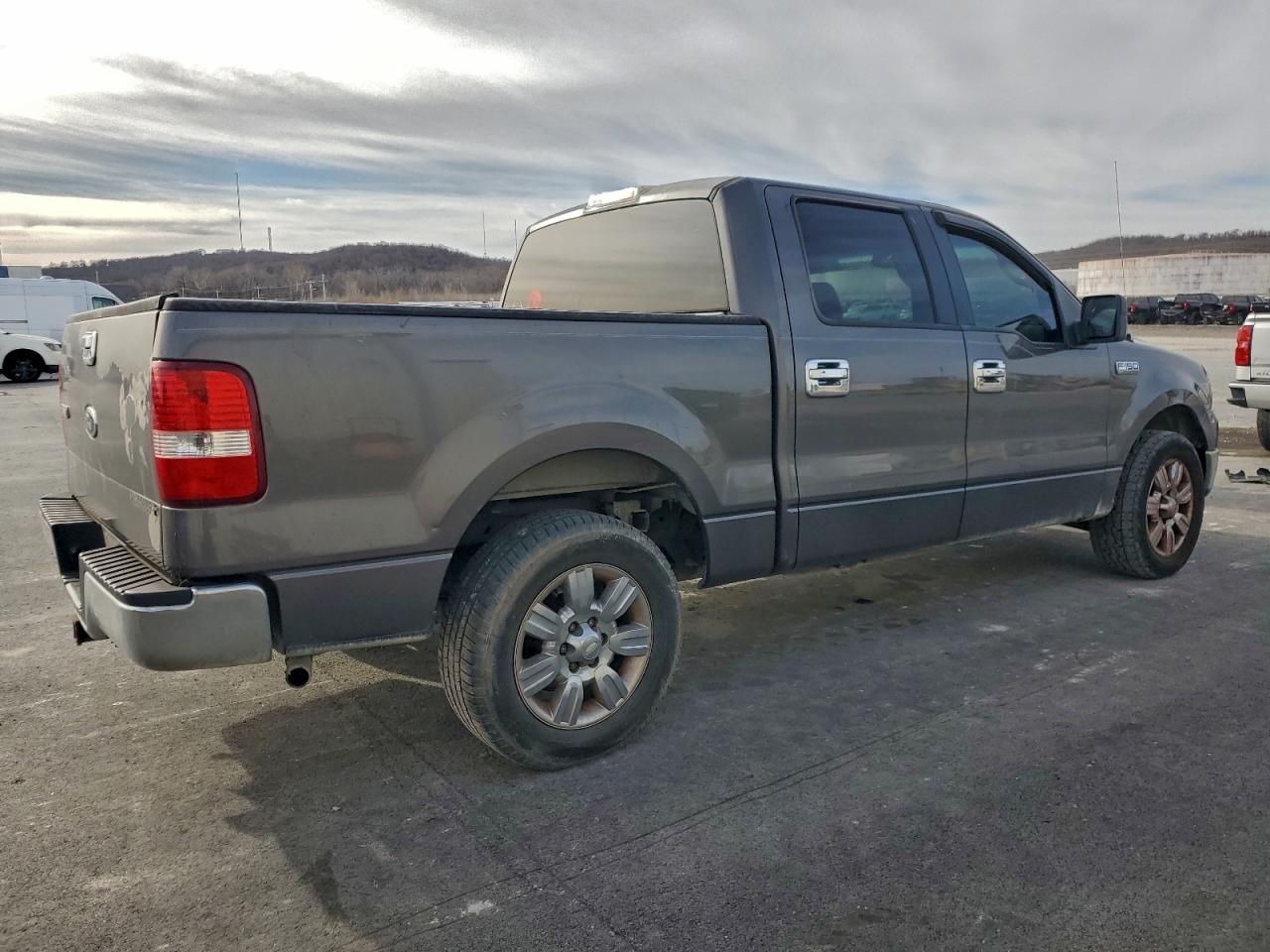 Ford F-150 Supercrew Image 5
