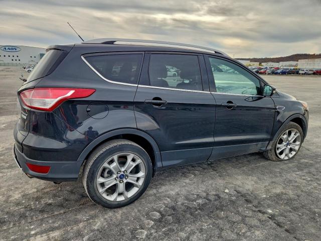 Ford Escape Titanium Image 2