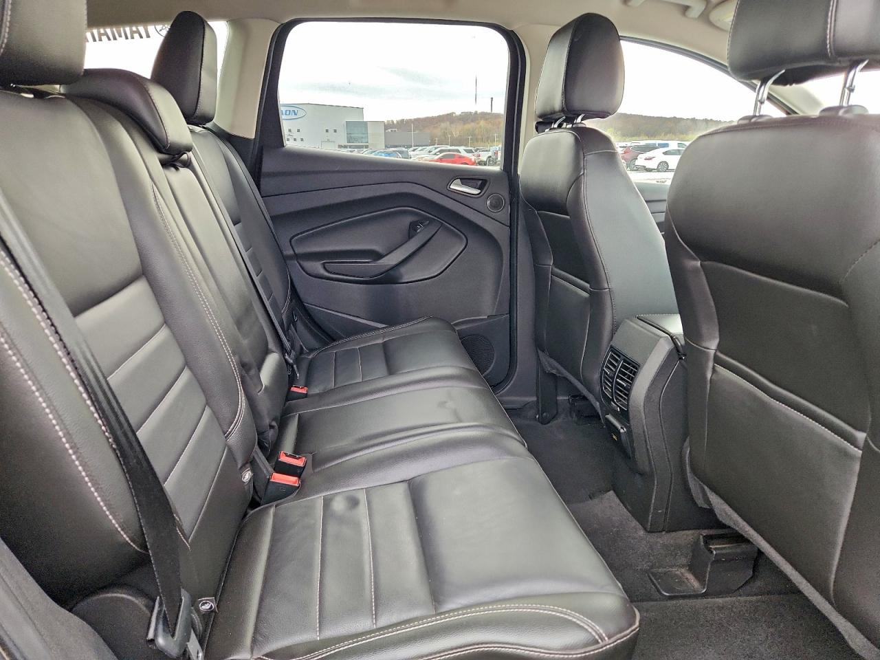 Ford Escape Titanium Image 6