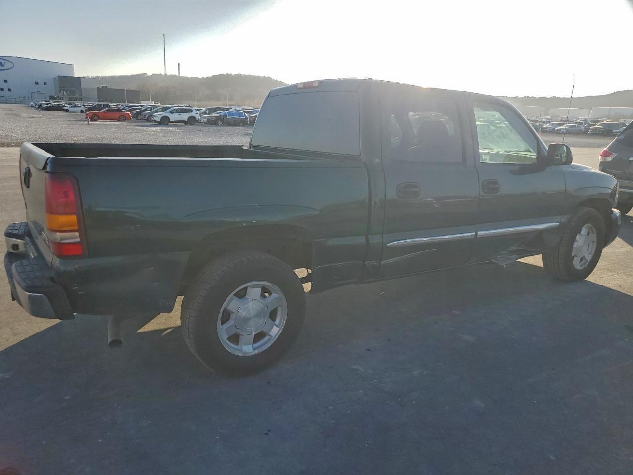 GMC Sierra C1500 Image 4