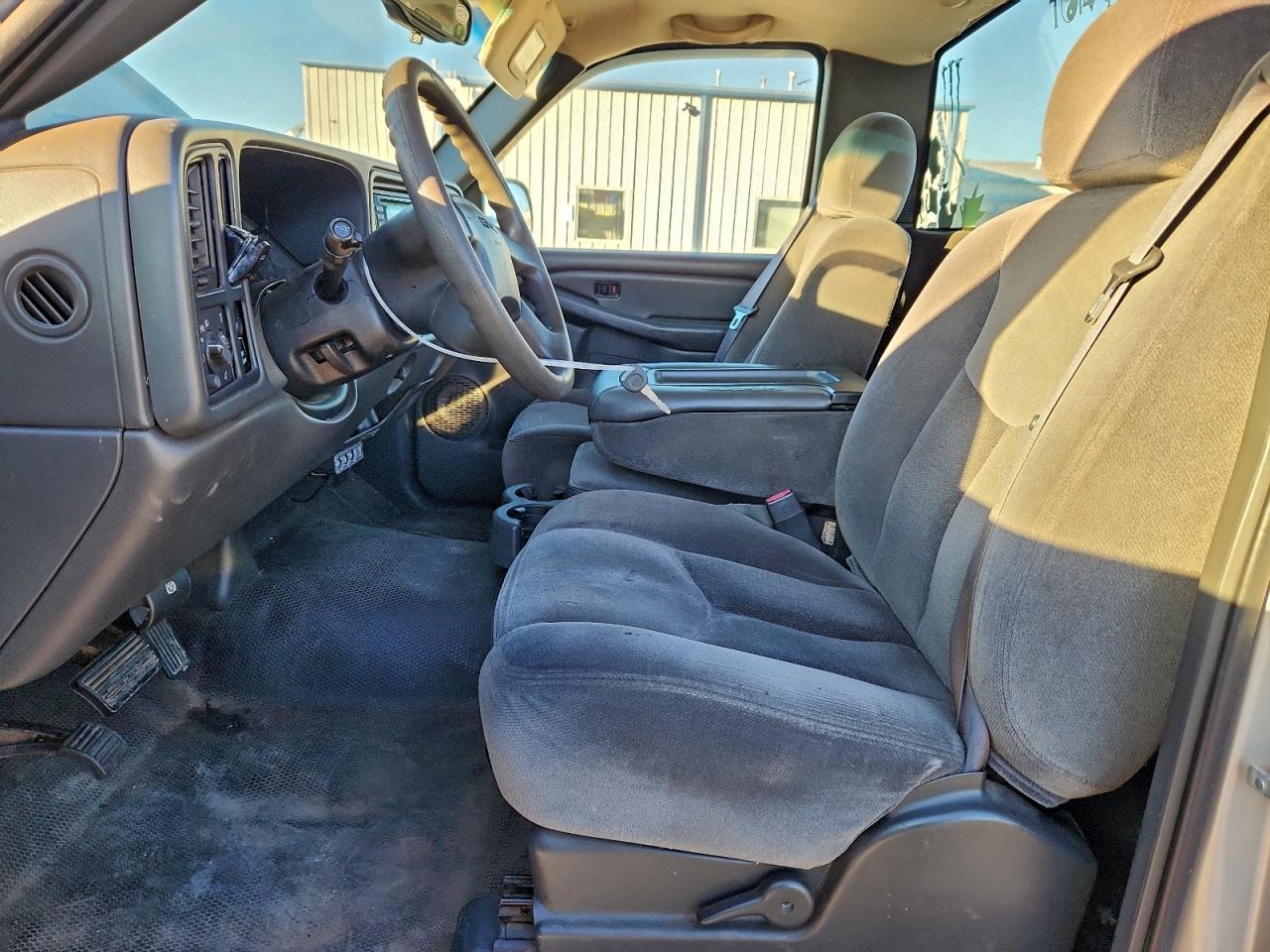 GMC Sierra C1500 Classic Image 2