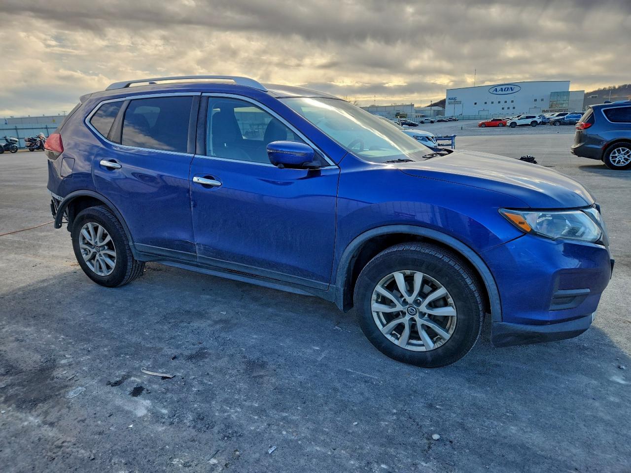 Nissan Rogue S Image 3