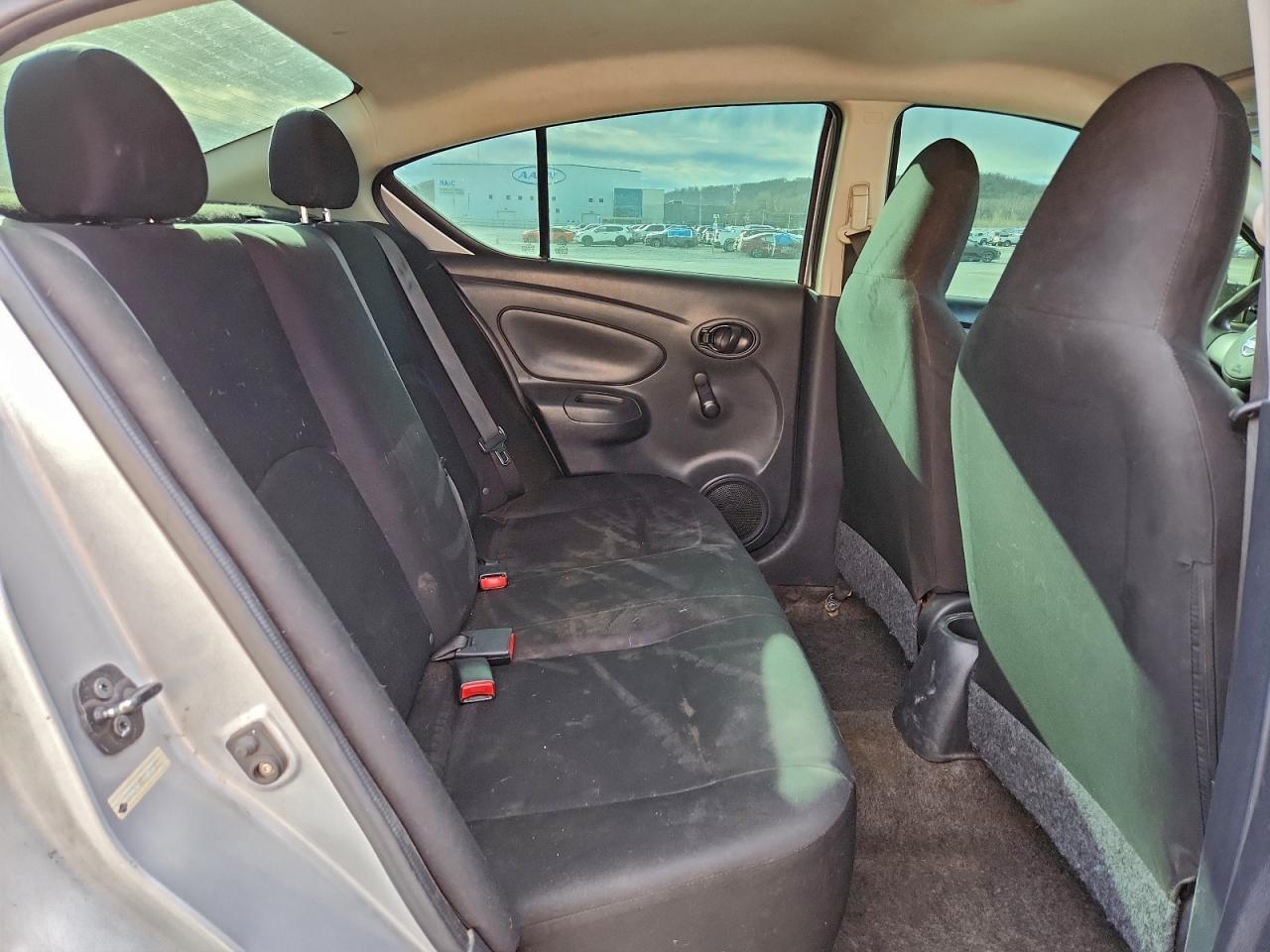 Nissan Versa S Image 10