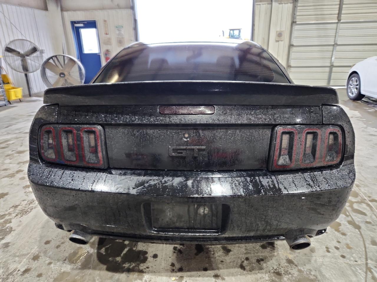 Ford Mustang Gt Image 7