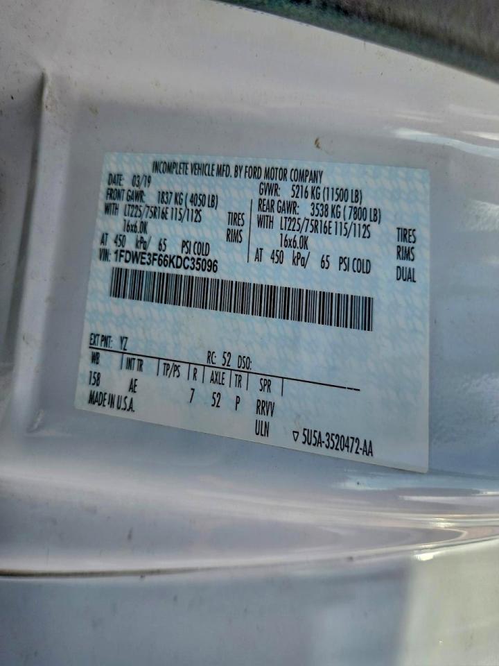 Ford E-350 E350 Super Duty Cutaway Van Image 6