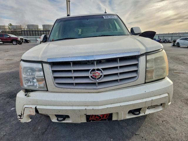 Cadillac Escalade Luxury Image 3