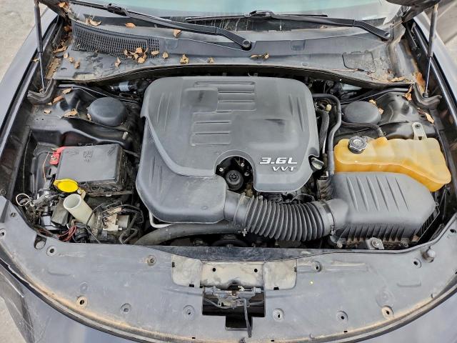 Dodge Charger Se Image 10